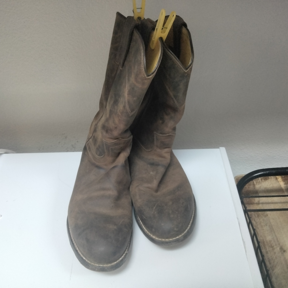 Boots - Picture 2 of 5